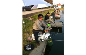 院工会组织钓鱼活动