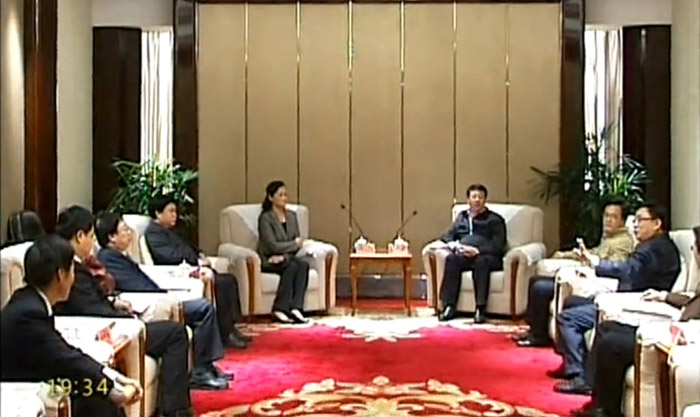 姚燕与杭州市委书记龚正亲切会见，加强在新材料等领域合作